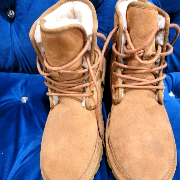Men's Ugg Boots - Picture 1 of 6